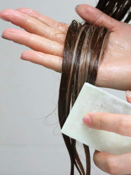 Твердый кондиционер для волос с розмарином AROMATICA Rosemary Hair Thickening Conditioning Bar Твердый кондиционер для волос с розмарином AROMATICA Rosemary Hair Thickening Conditioning Bar