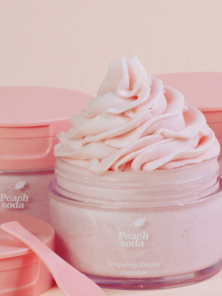 Очищающая крем-пенка для умывания с экстрактом персика Ariul Peach Soda Whipping Cream Cleanser