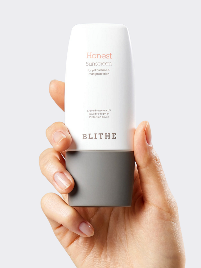 Солнцезащитный крем с растительными экстрактами Blithe Honest Sunscreen SPF 50+ PA ++++ NEW