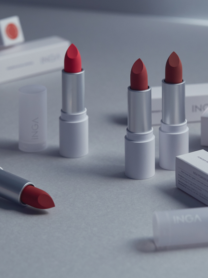 Помада для губ с полуматовым финишем INGA Powder Blur Lipstick Evening Rose