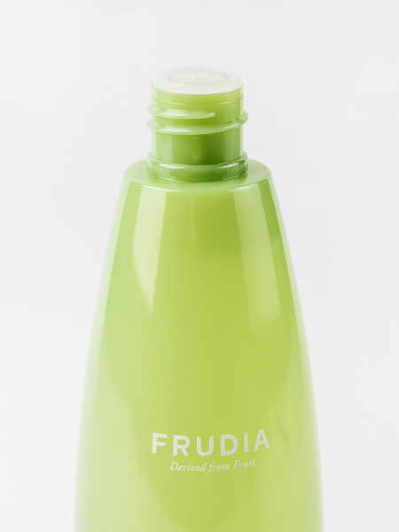 Себорегулирующий тонер с зеленым виноградом FRUDIA Pore Control Green Grape Toner Себорегулирующий тонер с зеленым виноградом FRUDIA Pore Control Green Grape Toner