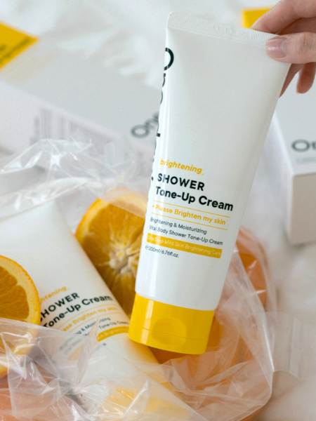 Витаминный осветляющий крем-маска для душа с фруктовыми экстрактами One-Day's You Brightening Shower Tone-Up Cream