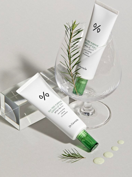 Солнцезащитный крем с чайным деревом Dr.Ceuracle Tea Tree Purifine Green Up Sun SPF50+ PA++++ Солнцезащитный крем с чайным деревом Dr.Ceuracle Tea Tree Purifine Green Up Sun SPF50+ PA++++