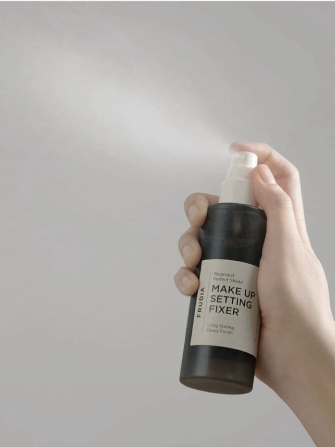 Увлажняющий спрей-фиксатор для макияжа Frudia Re:proust Perfect Shield