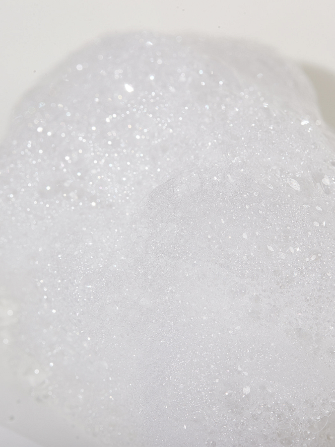Слабокислотный шампунь против перхоти La’dor Dandruff Defense Shampoo