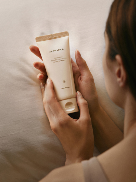 Интенсивный успокаивающий крем с календулой Aromatica Comforting Calendula Decoction Intensive Cream