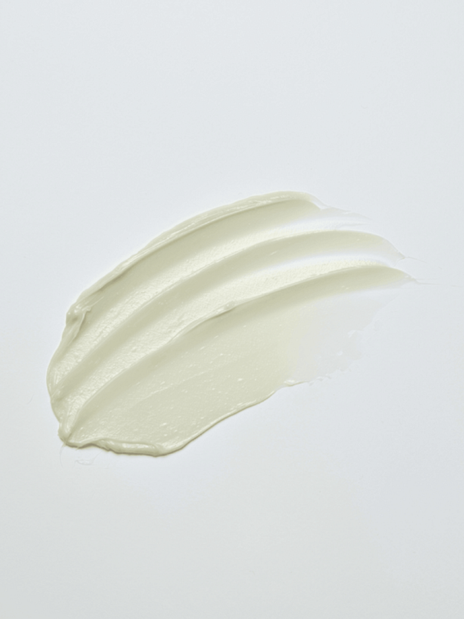 Успокаивающая пенка для умывания с экстрактом полыни Round Lab Mugwort Calming Cleanser