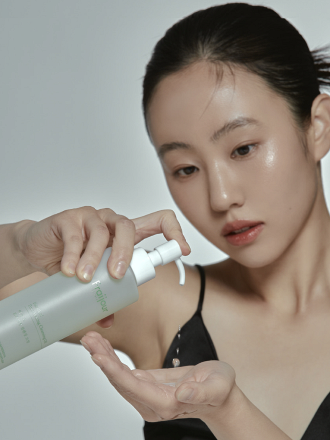 Успокаивающее гидрофильное масло с экстрактом хауттюйнии Fraijour Heartleaf Pore Melting Cleansing Oil