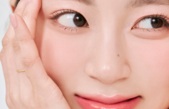 Сочный глянцевый тинт для губ с оттенком мякоти абрикоса rom&nd Juicy Lasting Tint 31 Bare Apricot
