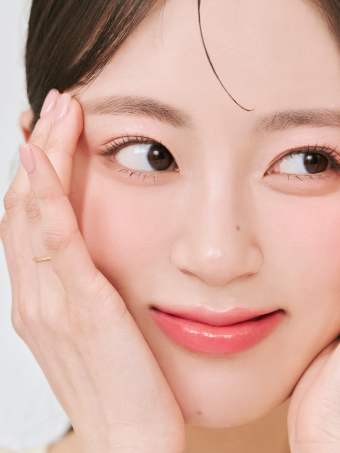 Сочный глянцевый пигмент для губ с оттенком мякоти абрикоса rom&nd Juicy Lasting Tint 31 Bare Apricot