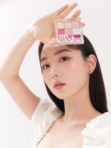 Палетка теней для век UNLEASHIA Glitterpedia Eye Palette N°7 All of Peach Ade Палетка теней для век UNLEASHIA Glitterpedia Eye Palette N°7 All of Peach Ade