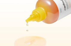 Отшелушивающий тонер с кислотами и экстрактом куркумы Medicube Kojic Acid Turmeric Resurfacing Toner
