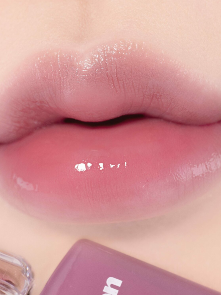 Легкий увлажняющий блеск-тинт для губ ALTERNATIVE STEREO Lip Potion Aqua Glow No.8 Sugar Purple Легкий увлажняющий блеск-тинт для губ ALTERNATIVE STEREO Lip Potion Aqua Glow No.8 Sugar Purple
