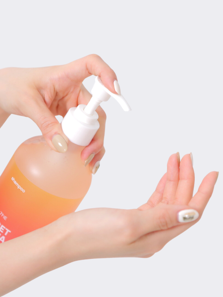 Парфюмированный шампунь для волос с ароматом груши и фрезии JUL7ME Perfume Hair Shampoo Sunset Freesia Парфюмированный шампунь для волос с ароматом груши и фрезии JUL7ME Perfume Hair Shampoo Sunset Freesia