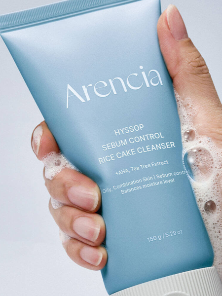 Себорегулирующая пенка с экстрактом иссопа Arencia Hyssop Sebum Control Rice Cake Cleanser