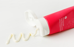 Питательная пенка-суфле для умывания с гранатом FRUDIA Pomegranate Nutri-Moisturizing Sticky Cleansing Foam