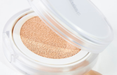 Тональный кушон с нейтральным финишем Biodance Radiant Pure Essence Cushion 21N SPF30+ PA++