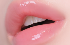 Тающий глянцевый блеск для губ Huemi Melting Glaze Lip Gloss #01 Rosy Nude