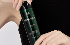 Тонизирующий шампунь с травяными экстрактами La’dor Herbalism Shampoo