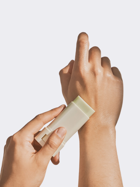 Солнцезащитный стик с экстрактом полыни Beauty of Joseon Matte Sun Stick Mugwort + Camelia SPF 50+ PA++++ Солнцезащитный стик с экстрактом полыни Beauty of Joseon Matte Sun Stick Mugwort + Camelia SPF 50+ PA++++
