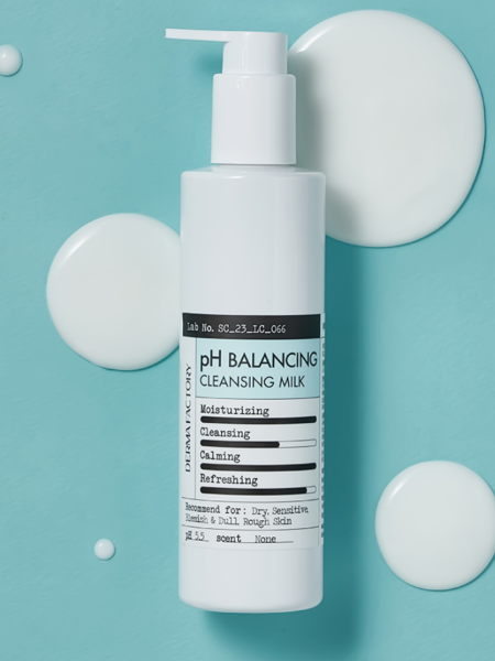 Балансирующее молочко для снятия макияжа с пантенолом Derma Factory PH Balancing Cleansing Milk Балансирующее молочко для снятия макияжа с пантенолом Derma Factory PH Balancing Cleansing Milk