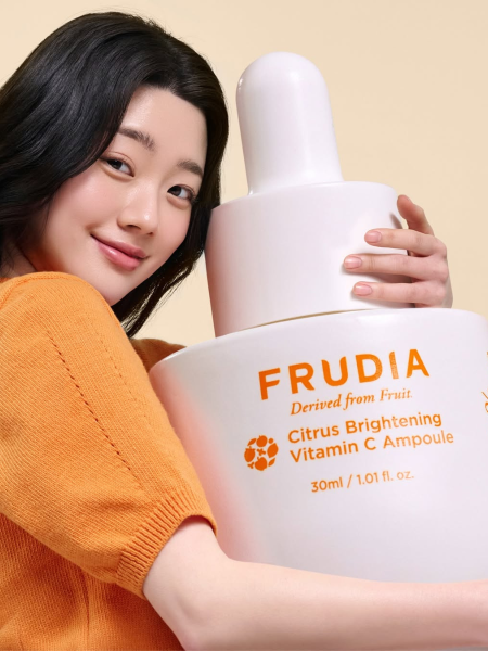 Антиоксидантная ампульная сыворотка с витамином С FRUDIA Citrus Brightening Vitamin C Ampoulle