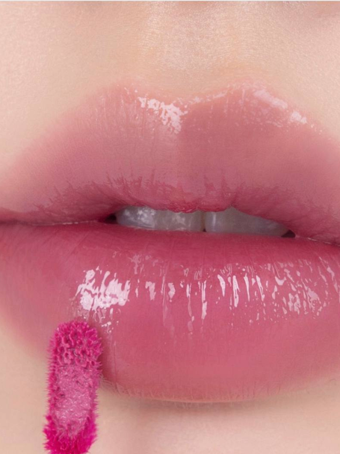 Лёгкий глянцевый пигмент в сиреневом оттенке rom&nd DEWY·FUL Water Tint 11 Lilac Cream