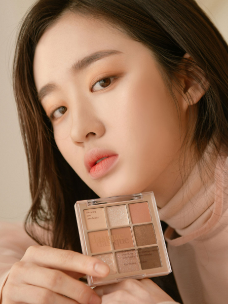 Палетка теней для век Dasique Shadow Palette #01 Sugar Brownie