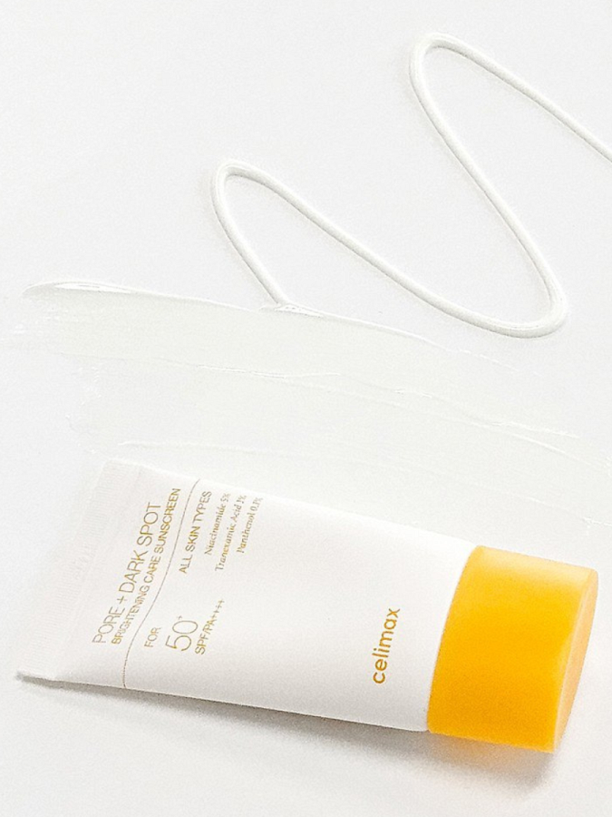 Осветляющий солнцезащитный крем для лица с ниацинамидом Celimax Pore+Dark Spot Brightening Sun Cream SPF50+PA++++