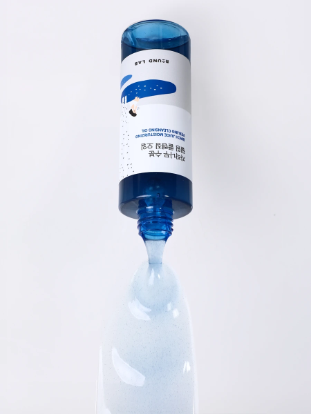 Очищающие гидрофильное масло с берёзовым соком Round Lab Birch Juice Moisturizing Peeling Cleansing Oil