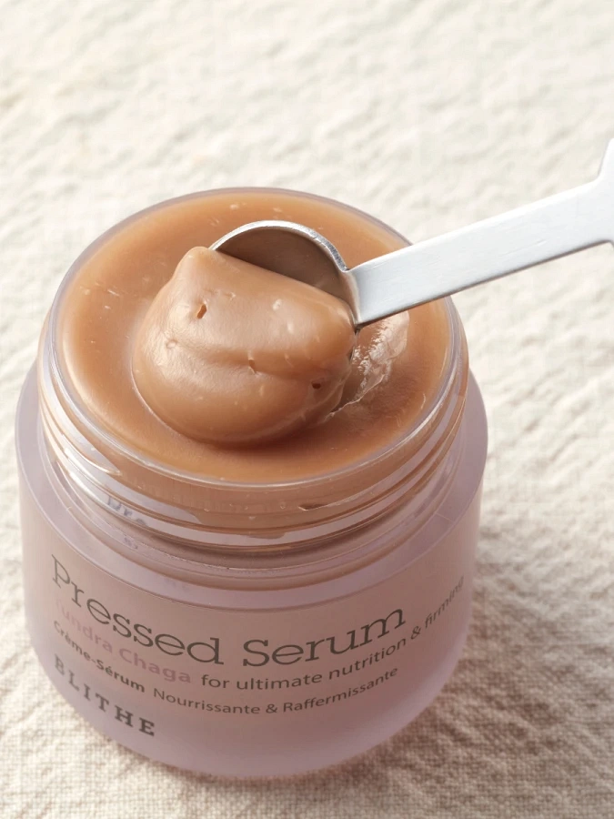 Антивозрастная спрессованная сыворотка-крем мини Blithe Pressed Serum Tundra Chaga