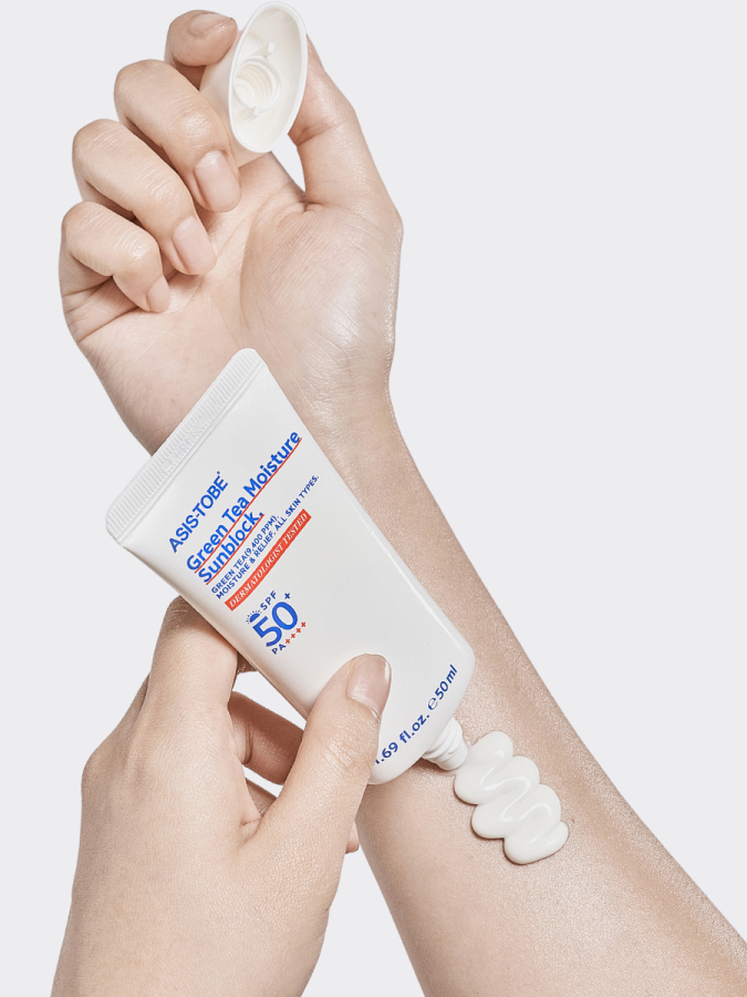 Увлажняющий солнцезащитный крем для лица с экстрактом зеленого чая ASIS-TOBE Green Tea Moisture Sunblock SPF50+PA++++