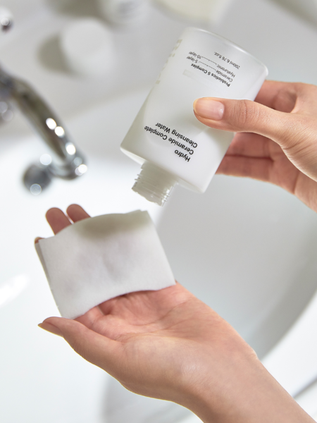 Мягкая очищающая вода для снятия макияжа Biodance Hydro Ceramide Complete Cleansing Water Мягкая очищающая вода для снятия макияжа Biodance Hydro Ceramide Complete Cleansing Water