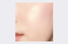 Сияющая пудра The Saem Prism Light Highlighter PK01 Baby Berry Beam