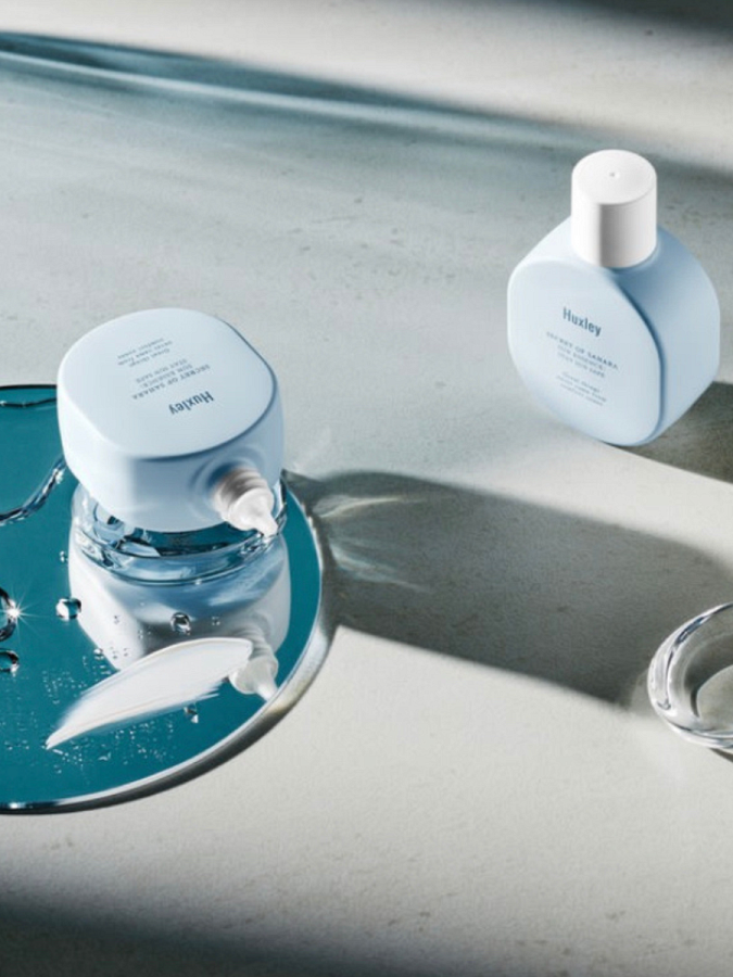 Солнцезащитный флюид с растительными экстрактами Huxley Secret of Sahara Sun Essence Stay Sun Safe SPF50+ PA++++