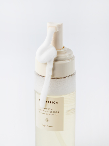 Пенка для умывания с календулой Aromatica Comforting Calendula Decoction