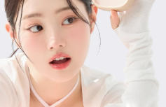 Тональный кушон для лица с сияющим финишем INGA Water Glow Daily Cushion 21N Light Beige