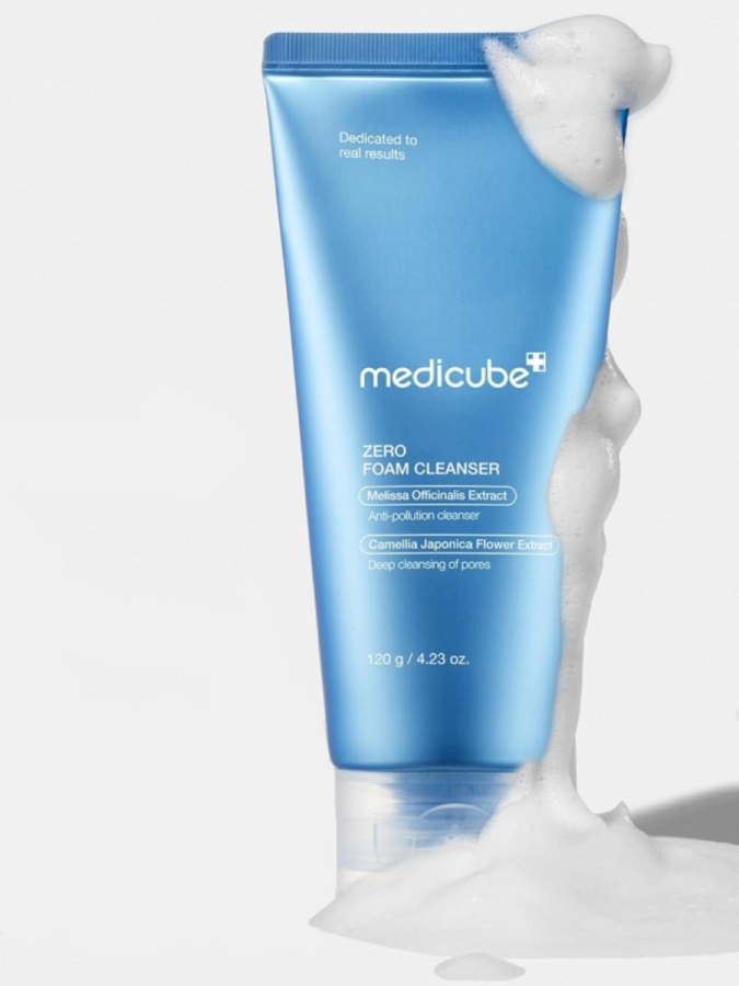 Глубокоочищающая пенка для сужения пор Medicube Zero Foam Cleanser