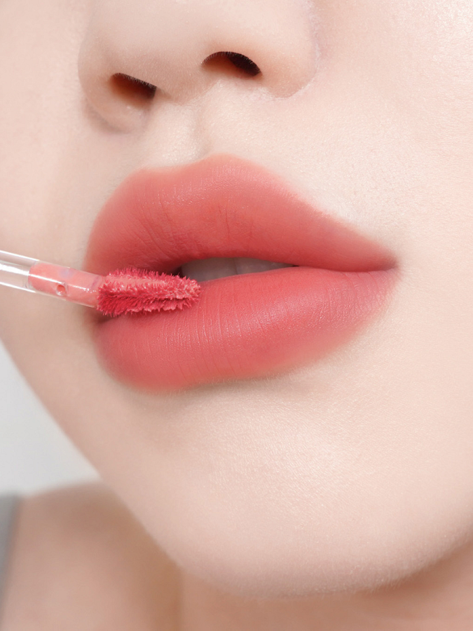 Жидкий пигмент для губ с полуматовым финишем BRAYE Water Blur Tint 01 Affection