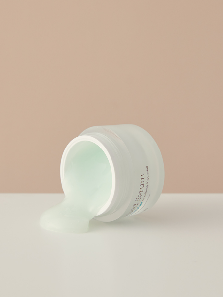 Тонизирующая спрессованная сыворотка-крем мини Blithe Pressed Serum Crystal Iceplant Тонизирующая спрессованная сыворотка-крем мини Blithe Pressed Serum Crystal Iceplant