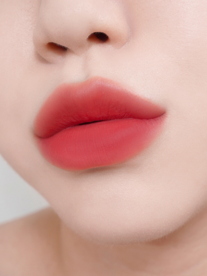 Жидкий пигмент для губ с полуматовым финишем BRAYE Water Blur Tint 10 Passion