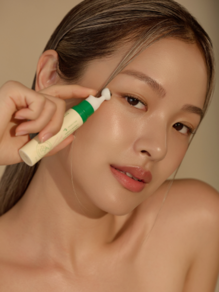 Питательная сыворотка-роллер для кожи вокруг глаз с пептидами AXIS-Y Vegan Collagen Eye Serum