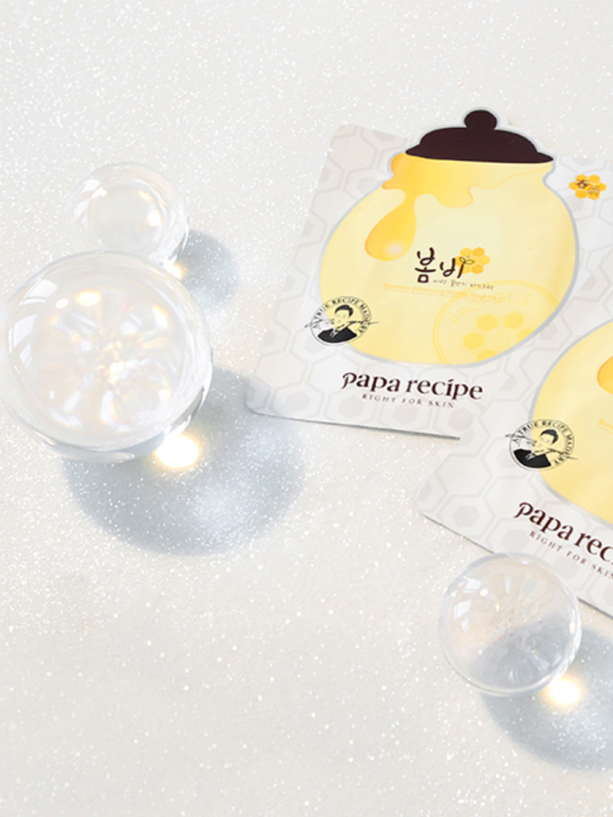 Осветляющая тканевая маска для лица с мёдом и алмазной пудрой Papa Recipe Bombee Whitening Honey Mask Pack