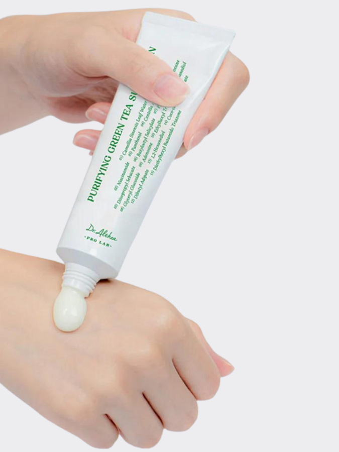 Успокаивающий солнцезащитный крем с растительными экстрактами Dr.Althea Purifying Green Tea Sunscreen SPF50+PA++++