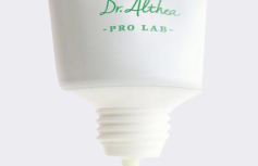 Успокаивающий солнцезащитный крем с растительными экстрактами Dr.Althea Purifying Green Tea Sunscreen SPF50+PA++++