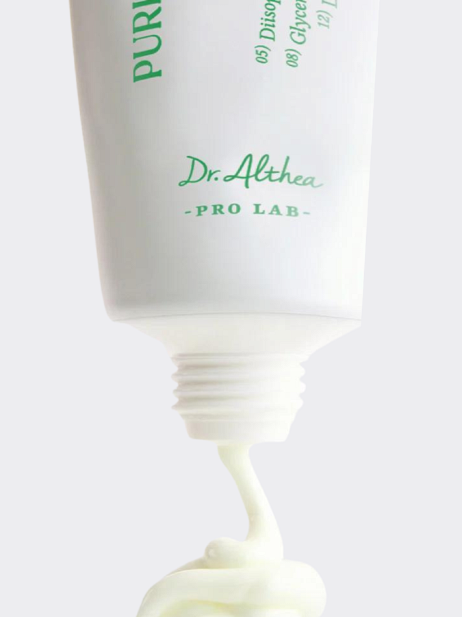 Успокаивающий солнцезащитный крем с растительными экстрактами Dr.Althea Purifying Green Tea Sunscreen SPF50+PA++++