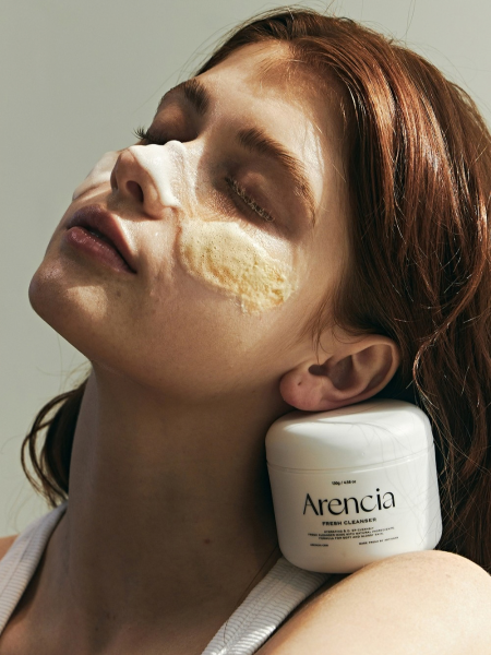 Успокаивающее средство для умывания с экстрактом календулы Arencia Calendula Rice Mochi Cleanser
