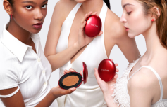 Тональный кушон с полуматовым финишем TIRTIR Mask Fit Red Cushion 21C Cool Ivory
