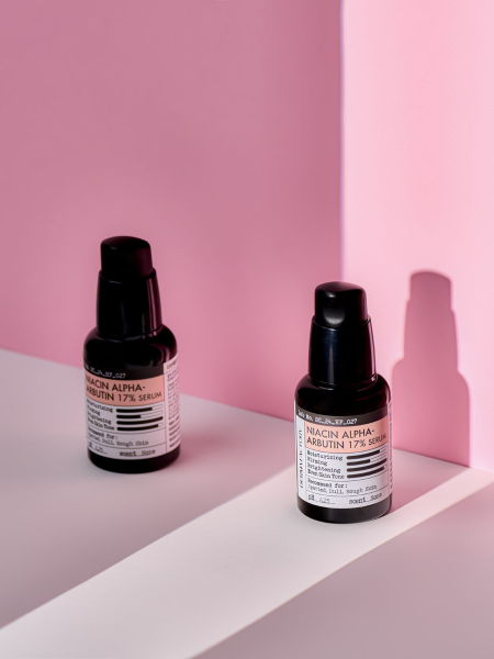 Интенсивная осветляющая сыворотка с ниацинамидом и арбутином Derma Factory Niacin Alpha-Arbutin 17% Serum