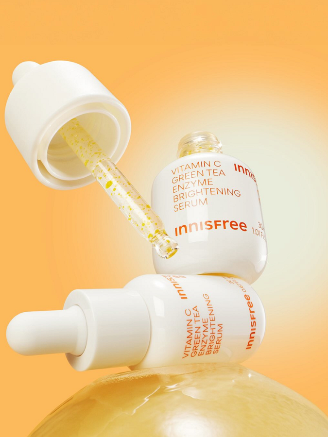 Осветляющая сыворотка с витамином С и энзимами innisfree Vitamin C Green Tea Enzyme Brightening Serum